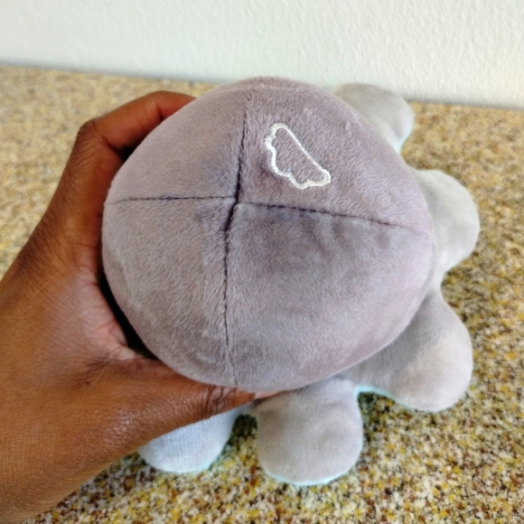 ∆TeeTurtle Reversible Plushies Black Gray Octopus Plushie Snowflake Cloud Fidget - Picture 4 of 17